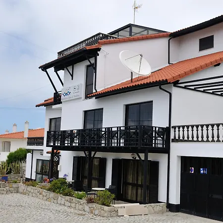 بيت ضيافة Residencia Agua De Madeiros 2*