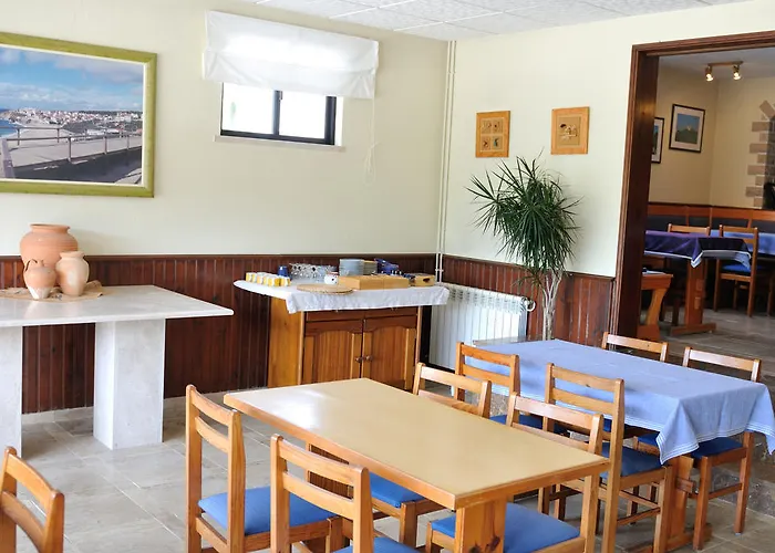 Guest house Residencia Agua De Madeiros 2*