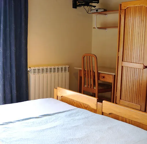 Guest house Residencia Agua De Madeiros 2*