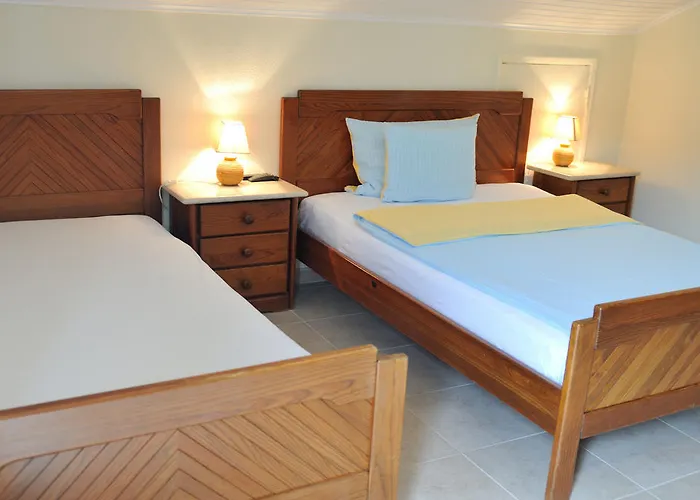 Guest house Residencia Agua De Madeiros